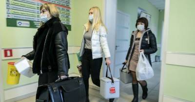 В Украине разрешили организовано делать прививки от коронавируса: у кого есть такая возможность