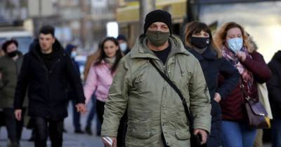 Несколько областей близки к выходу из "красной" зоны, ситуация в Киеве остается сложной - Шмыгаль