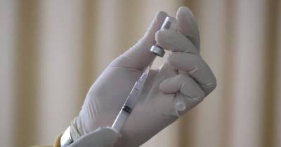 Подменила вакцину от коронавируса медсестра в Германии