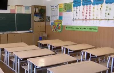 Продление учебного года в Украине: омбудсмен рассказал, что ждет детей и родителей летом