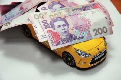 Новий закон дозволить українцям розмитнювати авто за 300 євро, але не всім