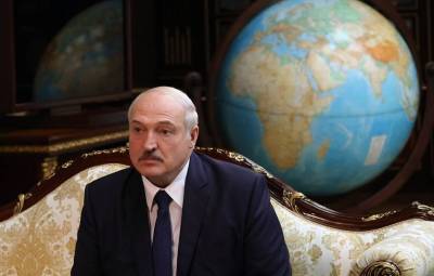 Лукашенко заявил, что не обсуждал с Путиным создание в Белоруссии военных баз России