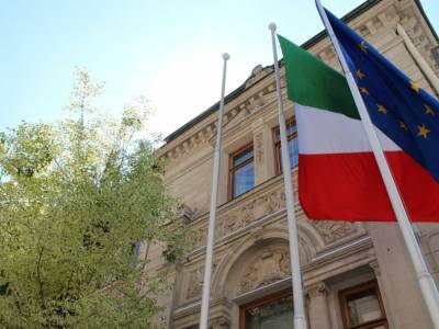 Россия объявила персоной нон грата итальянского дипломата, на выезд ему дали сутки