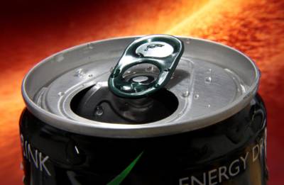 Ученые назвали ТОП-5 опасных последствий употребления энергетических напитков