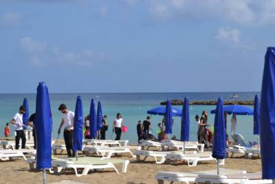 На Кипр с 10 мая смогут прилететь привитые от коронавируса туристы