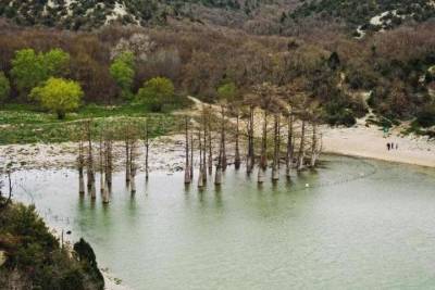 Вода возвращается в Кипарисовое озеро под Анапой