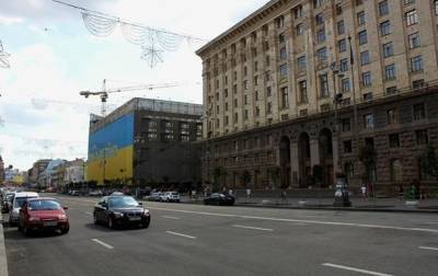 В Киеве частично ограничено движение транспорта на Крещатике
