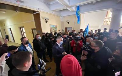 В Николаеве бизнес протестует против карантина. Митингующие ворвались в горсовет