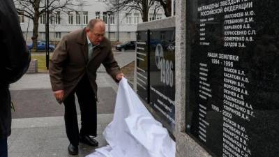 В Выборге открыли памятную доску, посвященную 35-ой годовщине катастрофы на Чернобыльской АЭС