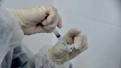 Почти 12 млн россиян получили первый компонент вакцины от COVID-19