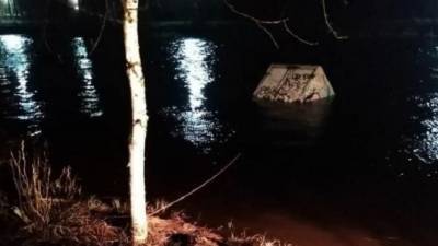 Мужчина утонул в «Газели» в Волховском районе Ленобласти