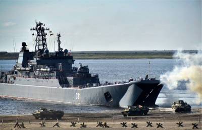 Военные корабли России не покинули Черное море после учений