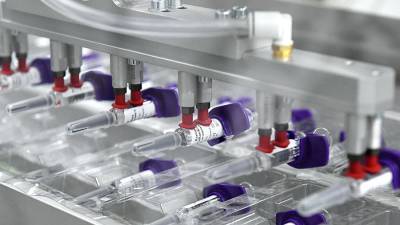 Россия в первом квартале выполнила план по производству двух вакцин от COVID-19