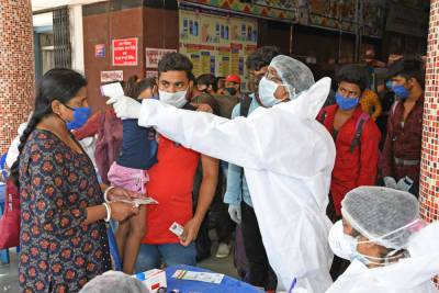 Индия бьет коронавирусные рекорды. В минздраве думают закрыть рейсы
