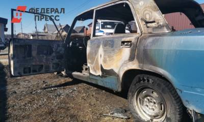 Свердловские полицейские спасли пьяного водителя из горящей машины