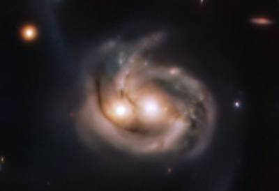 Астрономы представили фото космического «смайлика»