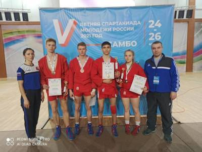 Самбисты Коми везут домой медали из Калининграда