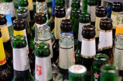 Роспотребнадзор опроверг информацию о запрете продажи алкоголя в праздники