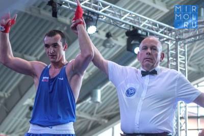 Муслим Гаджимагомедов побелил на международном турнире в Санкт-Петербурге
