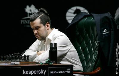 Гроссмейстер Непомнящий досрочно выиграл турнир претендентов в Екатеринбурге