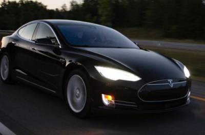Автопилот Tesla привел в ужас экспертов