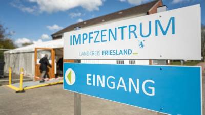 Нижняя Саксония: медсестра ввела пациентам физраствор вместо вакцины BioNTech