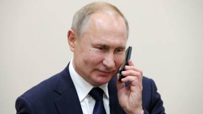 Путин поговорил с Макроном по телефону: что обсуждали