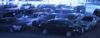 Воры угнали из автосалона пять машин на сумму $250 000 (ВИДЕО)