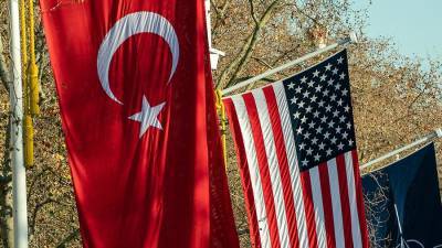 Bloomberg узнал о планах Турции заморозить оборонный пакт с США