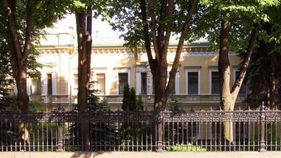 Сотрудник посольства Украины объявлен персоной нон-грата в России