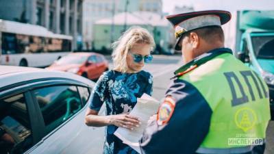 Автоюрист Славнов предупредил водителей о наказании за незаконную тонировку