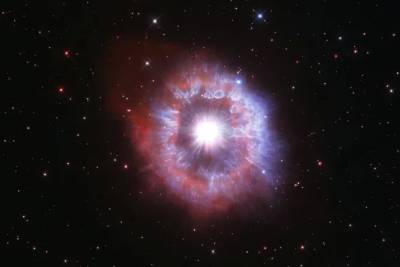 NASA показало фото редкой звезды