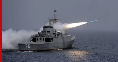 СМИ: Корабли Ирана окружили суда береговой охраны США