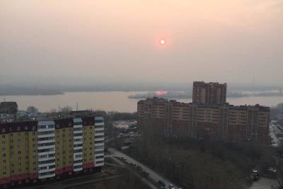 Зловеще красное солнце взошло над Новосибирском утром 27 апреля