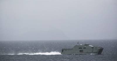 Корабли Ирана окружили судна береговой охраны США в Персидском заливе - СМИ