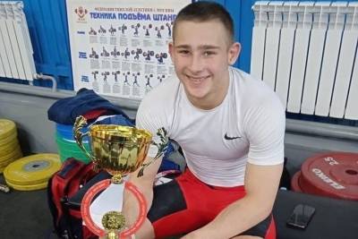 Московский турнир по тяжелой атлетике принес ивановцу золотую медаль
