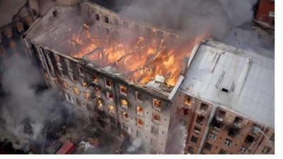 В Смольном обсудили вопрос восстановления сгоревшей "Невской мануфактуры"