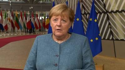 Меркель анонсировала послабления в Германии для привитых от коронавируса и выздоровевших
