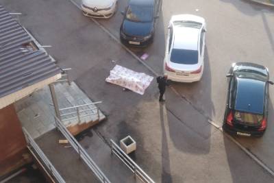 В Ярославле очередной мужчина выпал с балкона