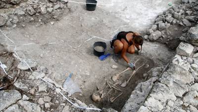 Археологи нашли отпечаток пальца возрастом 5 000 лет