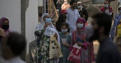 Коронавирус: Евросоюз подал иск против AstraZeneca, Запад спешит на помощь Индии