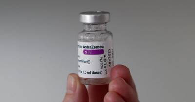 Вакцинация от коронавируса в Украине: вторую прививку препаратом AstraZeneca получили 9 человек