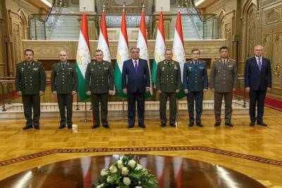 Министры обороны стран ОДКБ провели встречу с президентом Таджикистана
