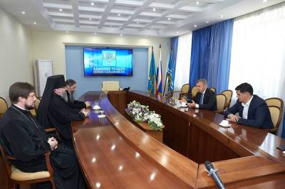 Сергей Надсадин встретился с новым главой Южно-Сахалинской и Курильской епархии архиепископом Никанором