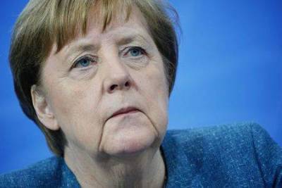 У ЕС недостаточно информации о "Спутнике V", чтобы его одобрить - Меркель