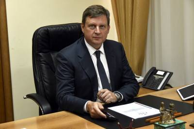 Сенатор Андрей Епишин поздравляет жителей Тверской области с Днем российского парламентаризма