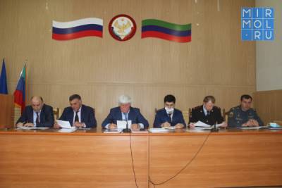 В Новолакском районе прошло заседание антитеррористической и антинаркотической комиссий