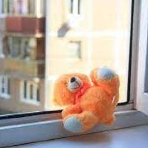 После падения ребенка из окна проверят безопасность всех запорожских детсадов