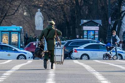 Российские города начали отменять парады Победы из-за коронавируса