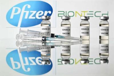 Кого в Украине вакцинируют вакциной Pfizer: Степанов объяснил